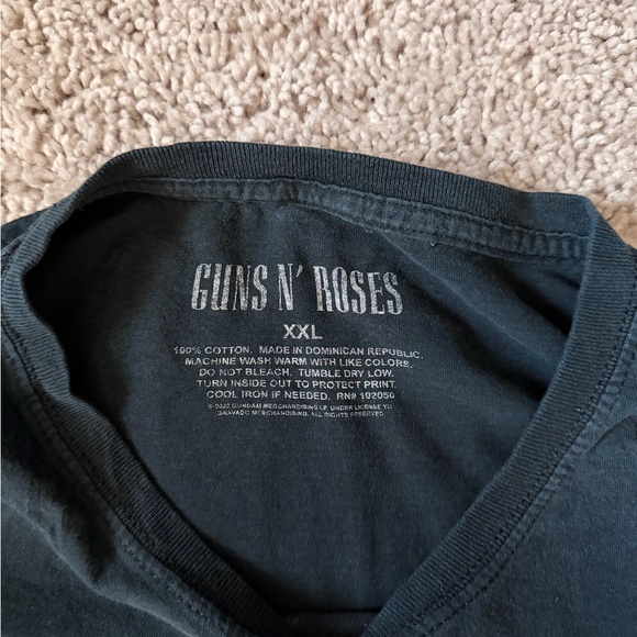 Black Graphic Tee Guns & Roses - Picture 3 of 3
